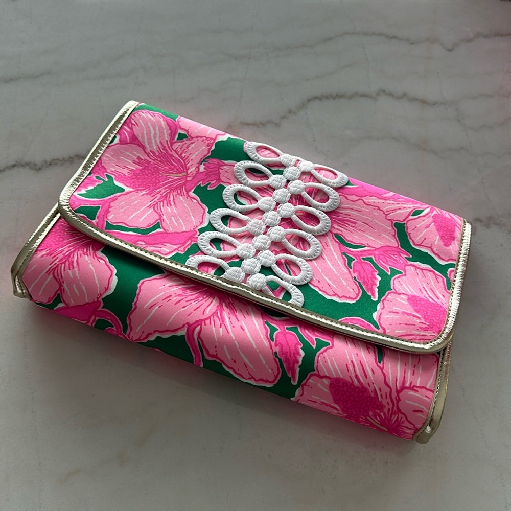 Lilly Pulitzer clutch. New